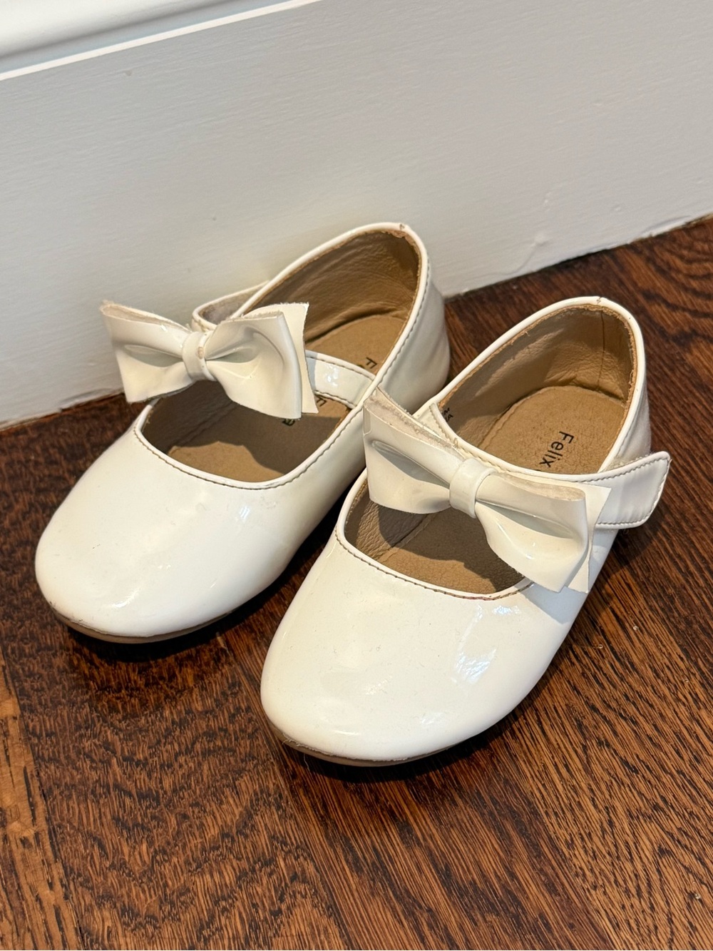 Felix & Flora Girls Patten Leather White Dress Shoes Party Shoes